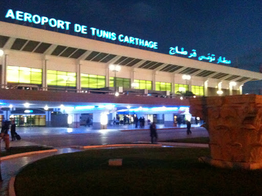 وصول 140 ايطاليا الى مطار تونس قرطاج الدولي