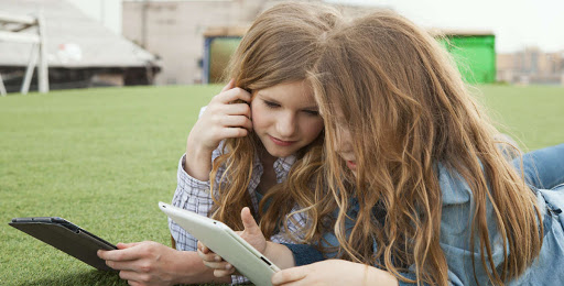 تحذير إدمان أولادك للهواتف الذكية يقودهم لهذه الاضطرابات