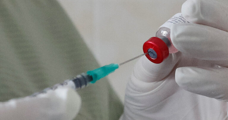 وزارة الصحة الروسية تكشف تفاصيل اللقاح الجديد ضدّ فيروس كورونا