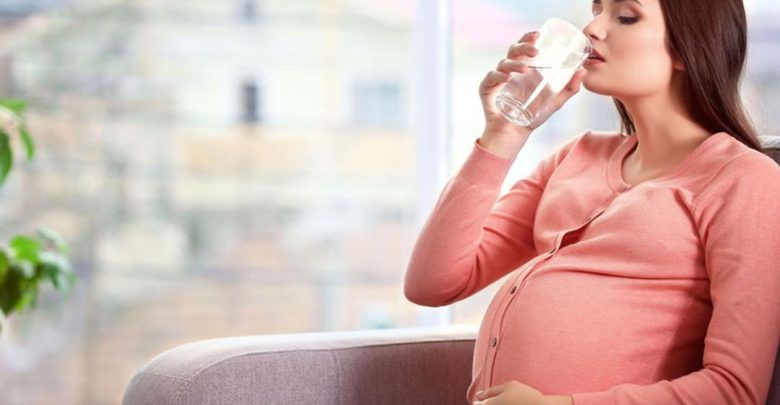 دراسة تنفي انتقال كورونا من الأم إلى الطفل عبر الرحم