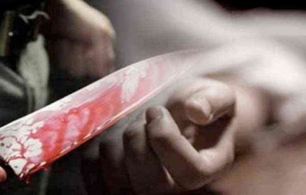 بينهم رضيعة مدمن يذبح أفراد عائلته وهم نيام